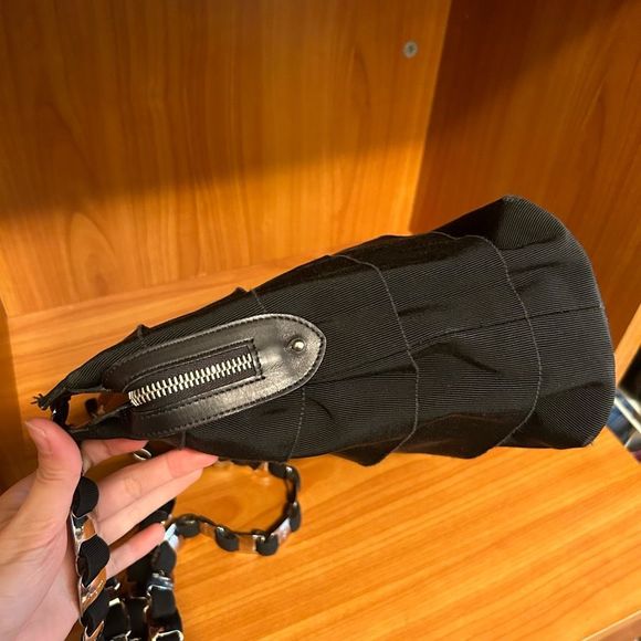 Salvatore Ferragamo Silver Chain Tote Bag Black - Picture 6 of 14